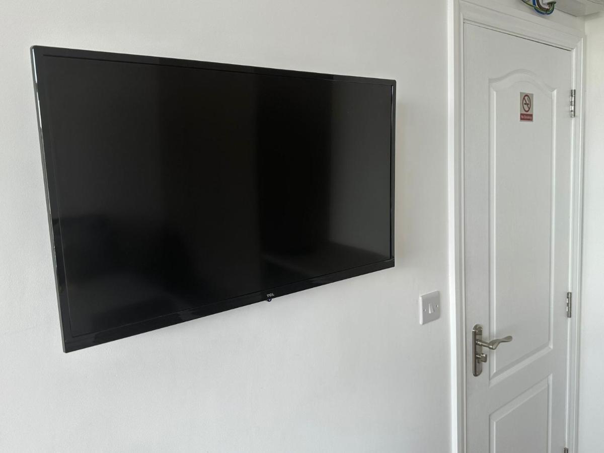 Sunny Modern, Private Apartment,15 Mins To Central London Хендон Экстерьер фото