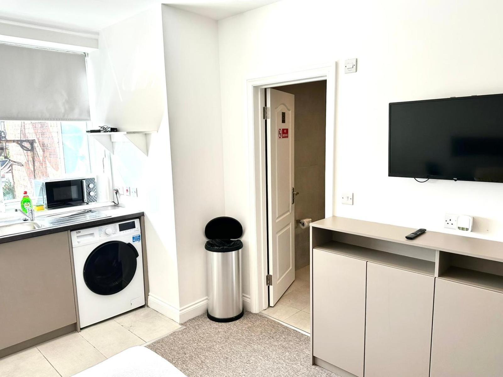 Sunny Modern, Private Apartment,15 Mins To Central London Хендон Экстерьер фото