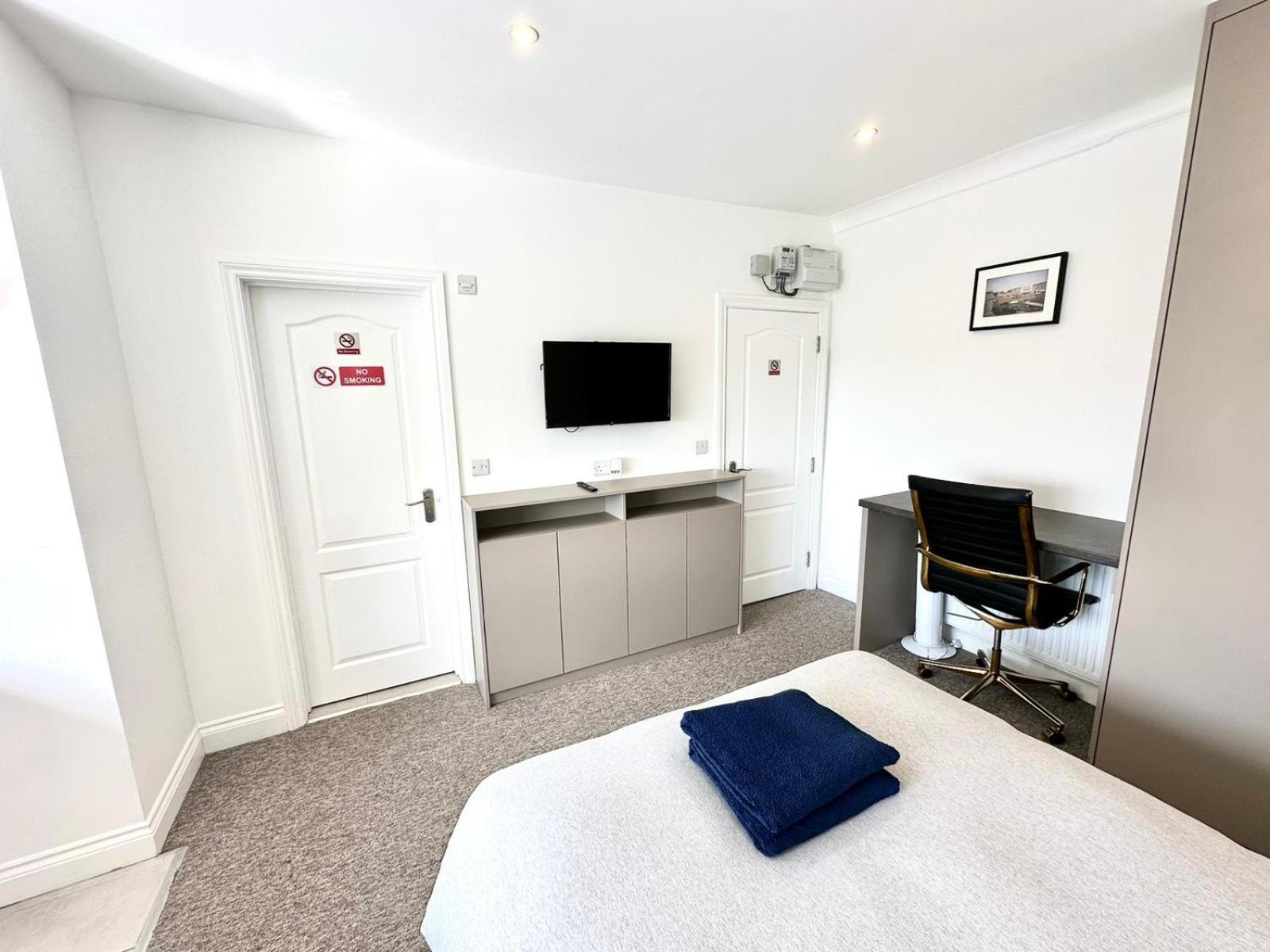 Sunny Modern, Private Apartment,15 Mins To Central London Хендон Экстерьер фото